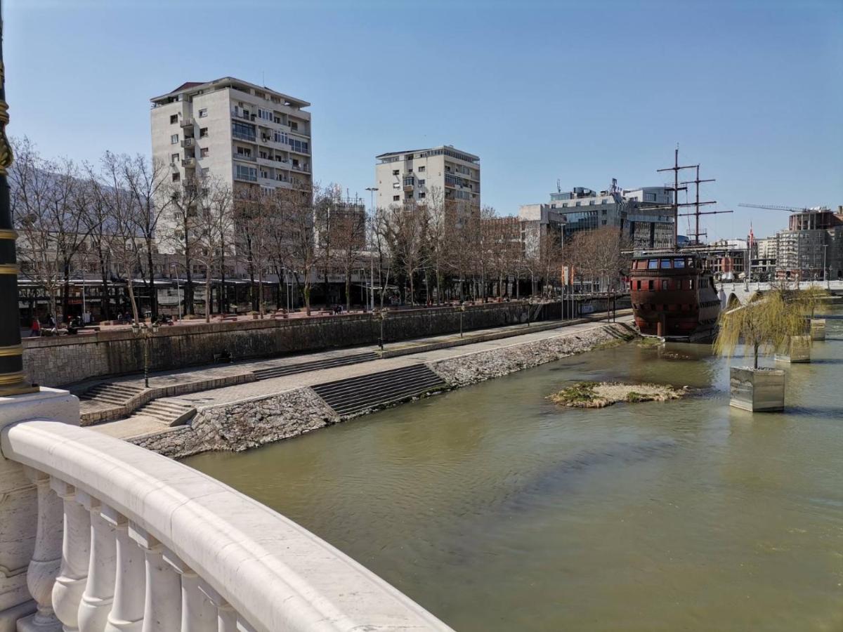 Calla 5 Apartment - Main Square, In The City Shopping Center - Parking Slot With Security And Video Camera Skopje Exteriér fotografie