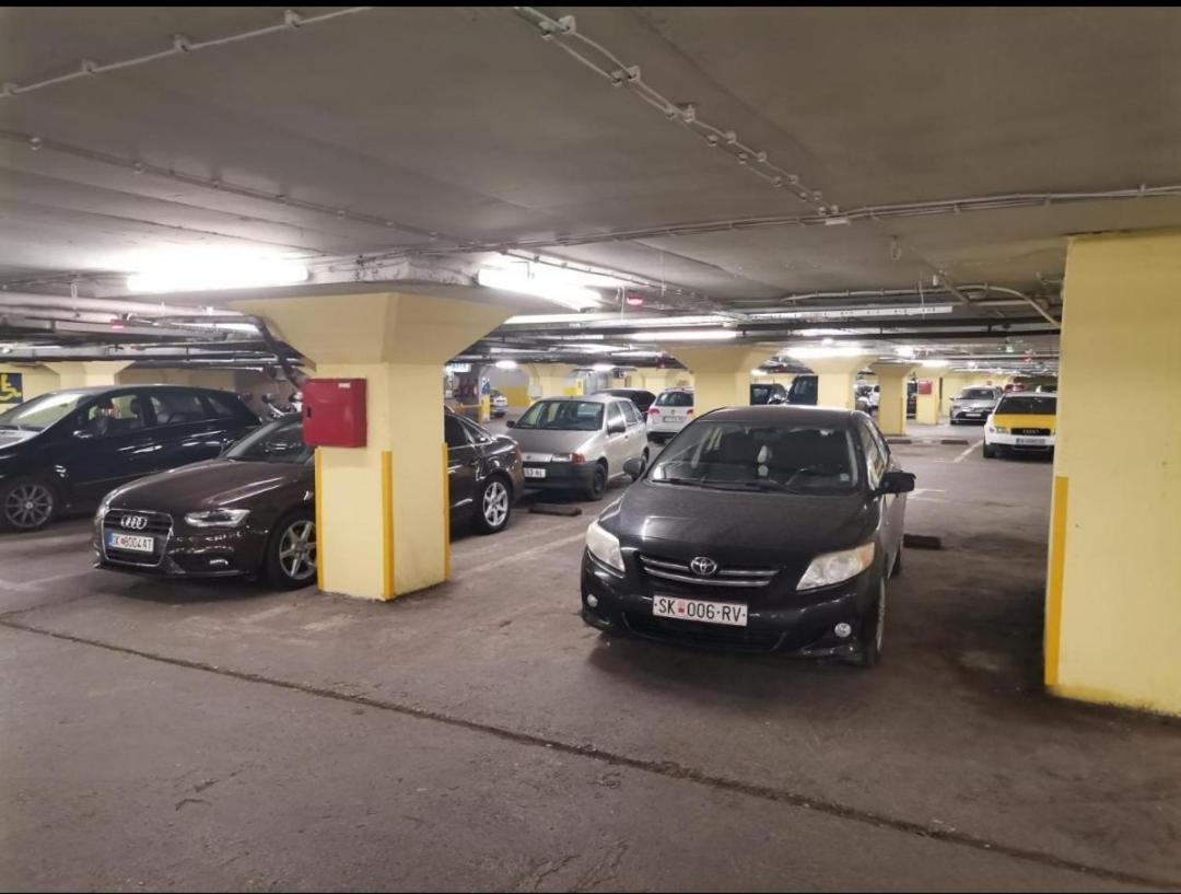 Calla 5 Apartment - Main Square, In The City Shopping Center - Parking Slot With Security And Video Camera Skopje Exteriér fotografie