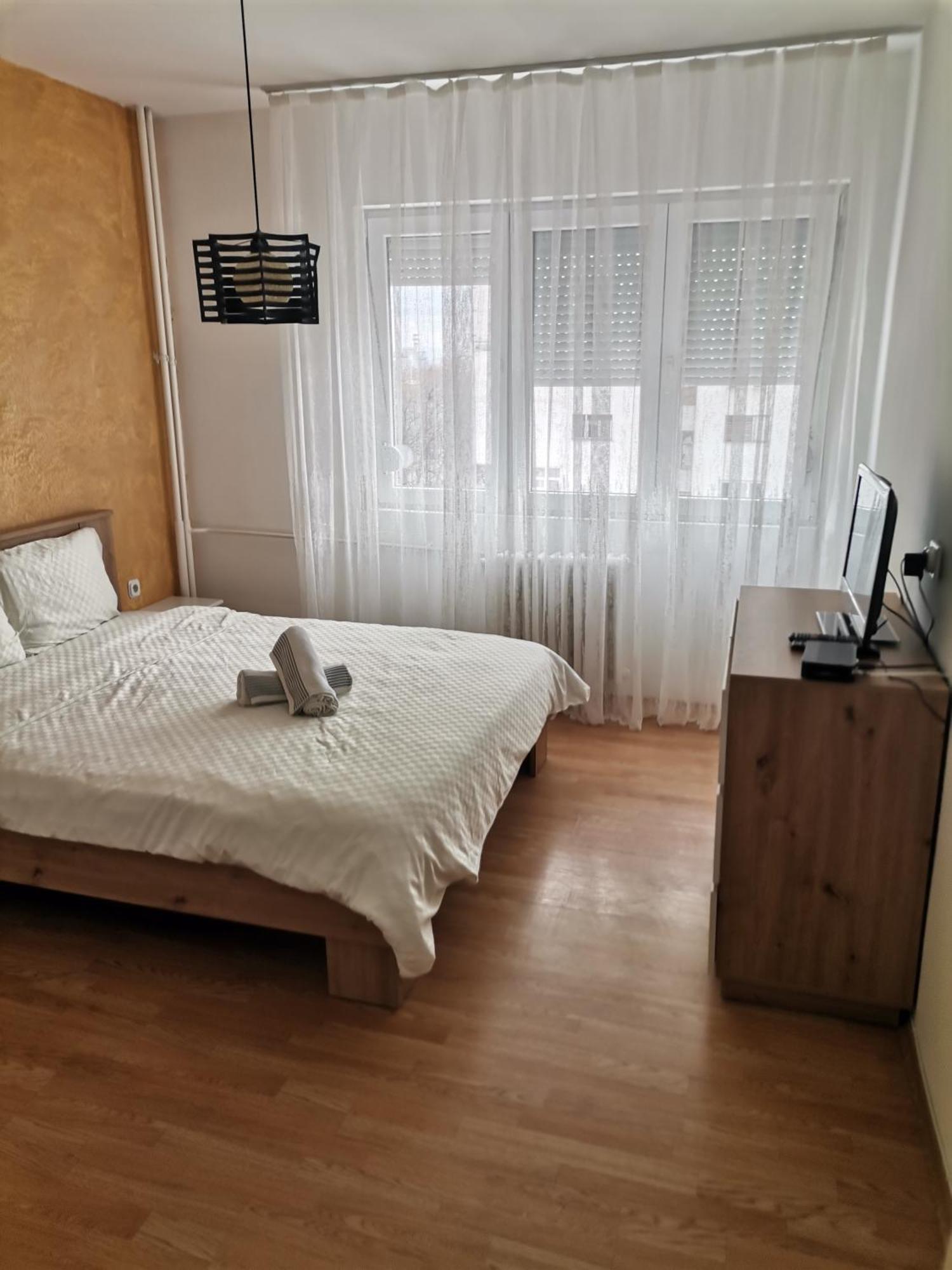 Calla 5 Apartment - Main Square, In The City Shopping Center - Parking Slot With Security And Video Camera Skopje Exteriér fotografie